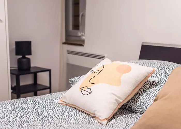 Ou Mentounasc - Duplex Vieille - Free Parking Apartment *